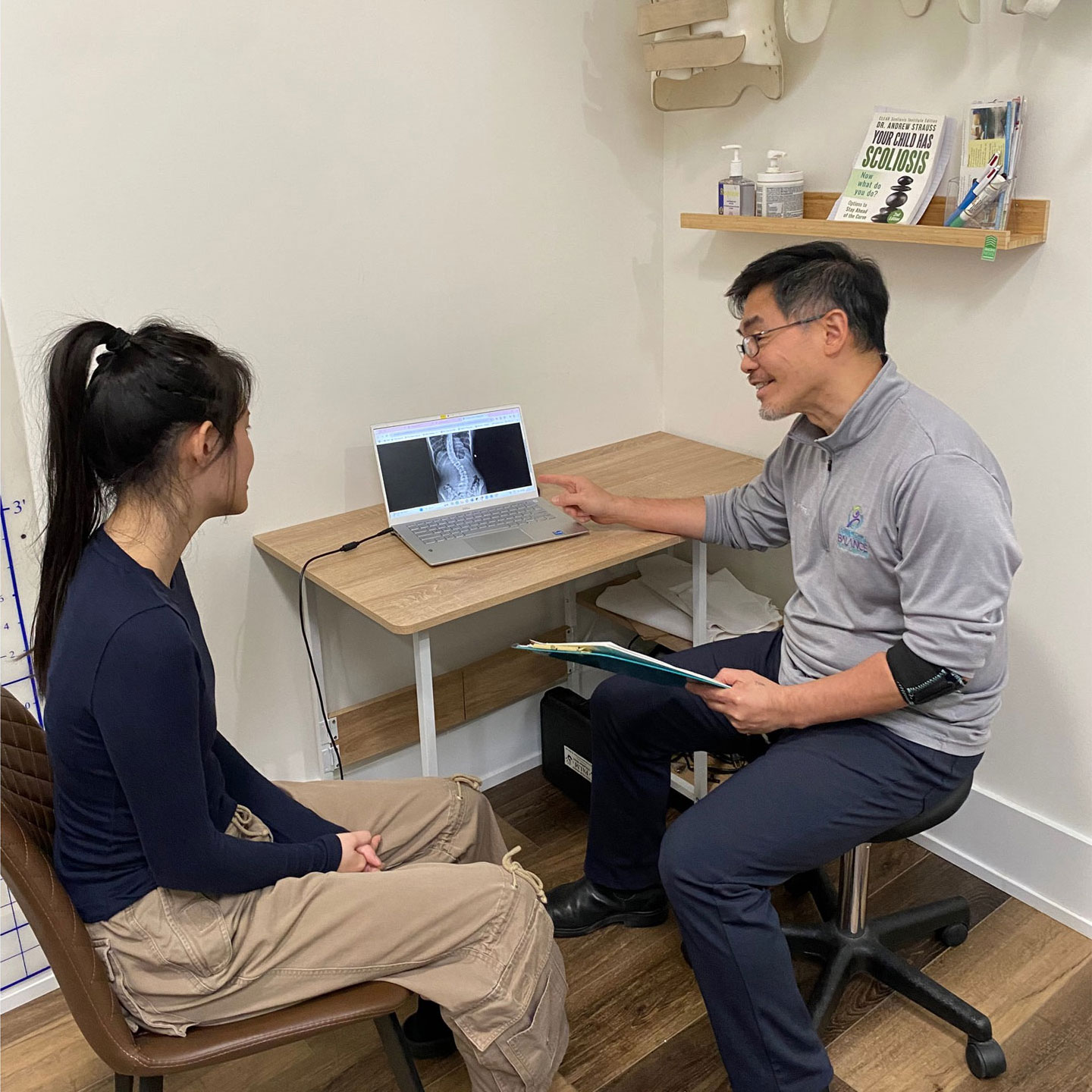 img-scoliosis1 Scoliosis consultation